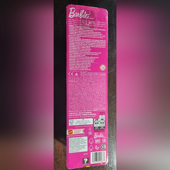 BARBIE KEN BEACH DOLL WITH DARK HAIR AND Blue TROPICAL SWIM TRUNKS NWT - Picture 6 of 9